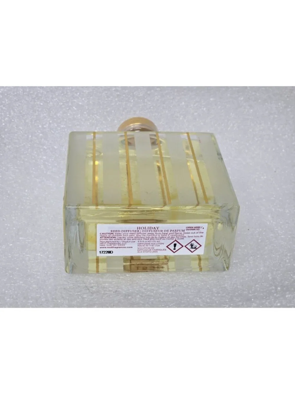 Nest Holiday Reed Diffuser 5.9 oz Decorative Glass Bottle